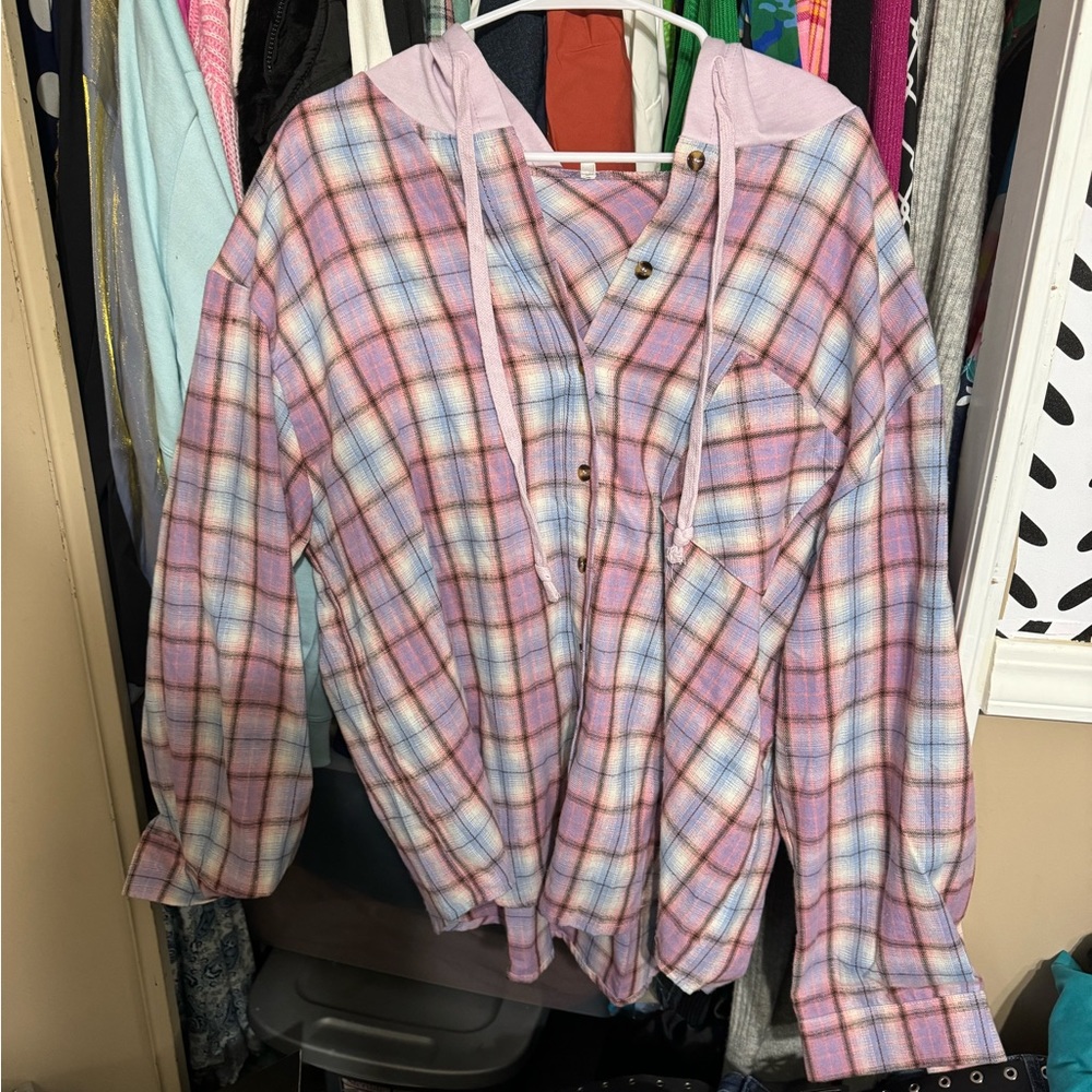 Size XXL hooded flannel in a lilac plaid. Worn once. Like new. Fits like an XL